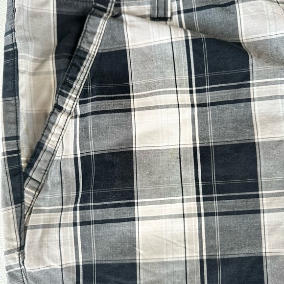 DISTILLERY APPAREL Men’s Plaid Flat Front Shorts Size 38 - Picture 5 of 12
